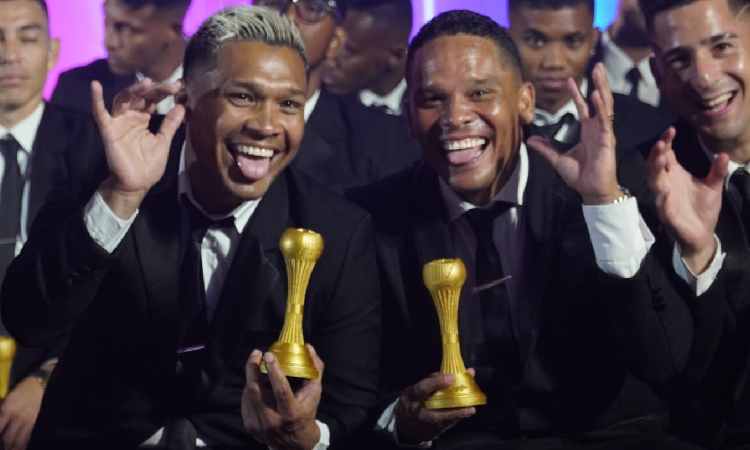 Teófilo Gutiérrez acordó su continuidad con Junior para 2026