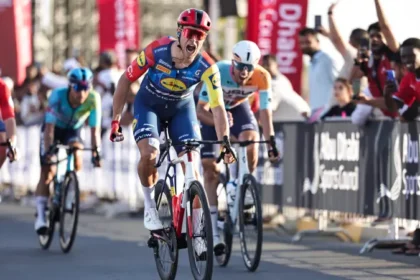 jonathan-milan-etapa-4-uae-tour