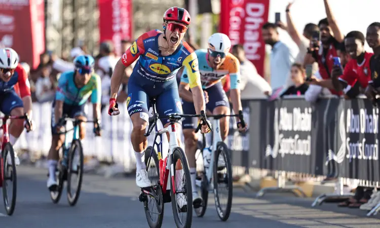 jonathan-milan-etapa-4-uae-tour