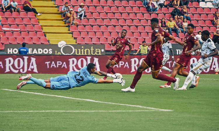 Llaneros sorprendió a Deportes Tolima en el Manuel Murillo Toro