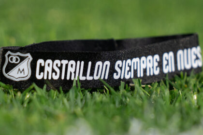 Millonarios sentido homenaje a Santiago Castrillón