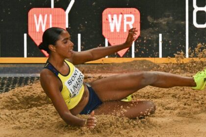 Natalia Linares logra el bronce mundial en salto de longitud