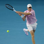 Sinner accede a octavos del Masters 1000 de Miami al vencer a Moutet