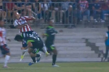 Jermein Peña fue expulsado ante Atlético Nacional por un codazo