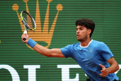 Alcaraz se retira de Barcelona 2026 por problemas en la muñeca