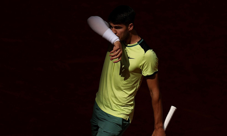Alcaraz renuncia a Madrid por sus problemas en la muñeca