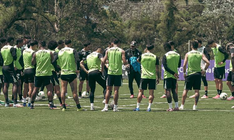 Atlético Nacional sufre tres bajas para enfrentar al DIM