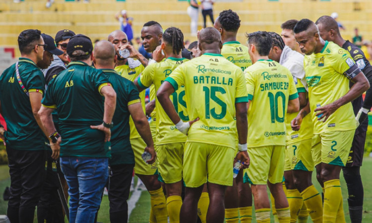 Bucaramanga dejó escapar el triunfo ante Jaguares y sentencia su eliminación