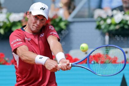 El campeón Casper Ruud se estrena con victoria en Madrid 2026