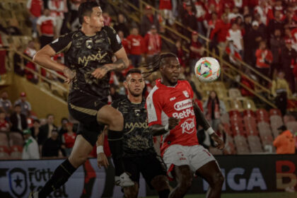 Hugo Rodallega Santa Fe ante Llaneros