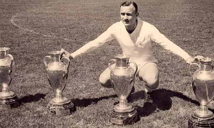 Muere José Emilio Santamaría, leyenda del Real Madrid