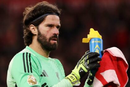 El portero del Liverpool Alisson se perderá los partidos ante el PSG