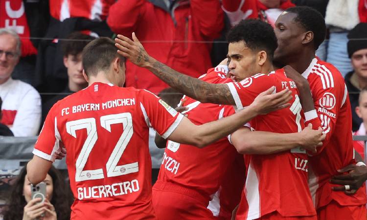 Luis Díaz es campeón de la Bundesliga 2026 con Bayern Múnich