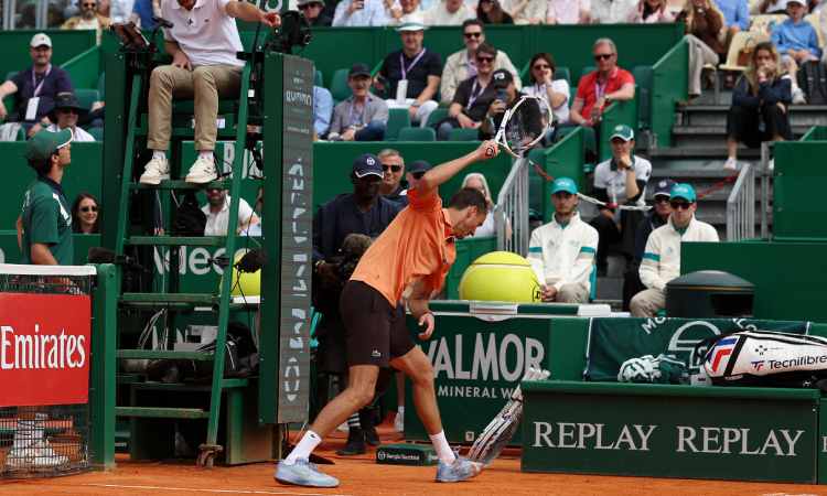 Montecarlo: Berrettini humilló a Medvedev y enfrentará a Fonseca