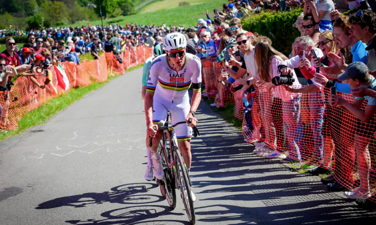 Pogacar impone su ley ante Seixas y gana su cuarta Lieja-Bastoña-Lieja