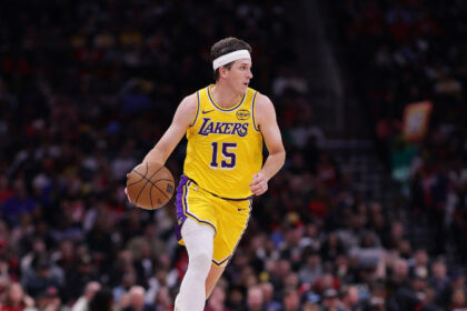 Reaves podría volver a los Lakers para el tercer juego contra los Rockets