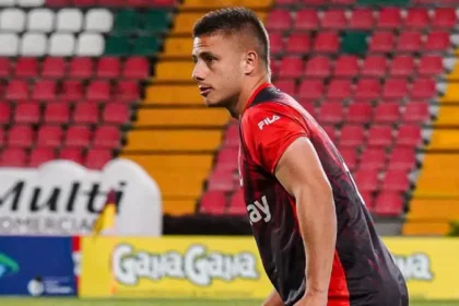 mateo-puerta-jugador-de-santa-fe