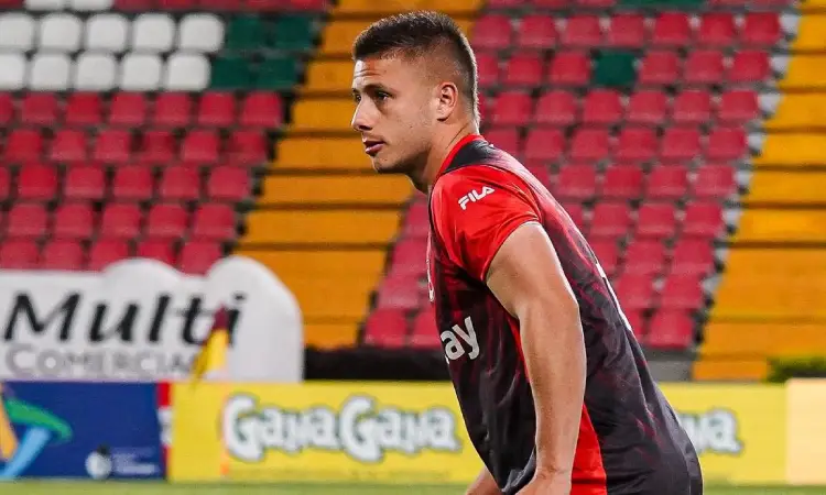 mateo-puerta-jugador-de-santa-fe