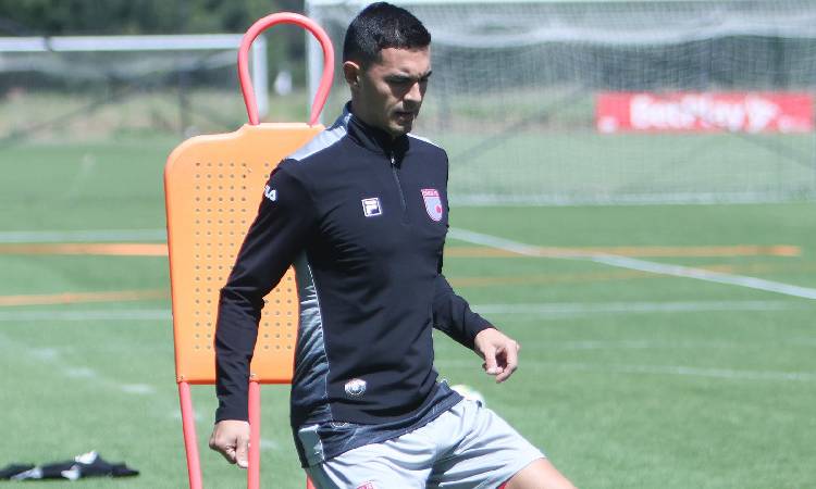 Santa Fe sufre por otra lesión de Lovera y ahora en Libertadores