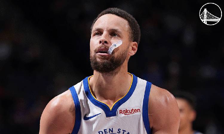 Stephen Curry regresa a las canchas tras dos meses lesionado
