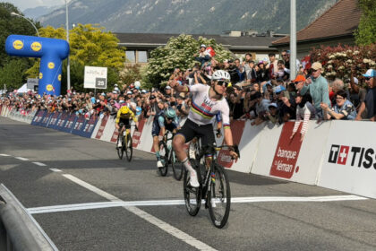 Victoria y liderato para Pogacar tras primera etapa en Tour de Romandía