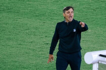 liga-betplay-2026-millonarios-fabian-bustos-universitario-perú