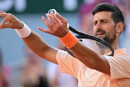 Djokovic cumple ante Royer en Roland Garros 2026