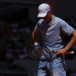Juan Manuel Cerúndolo y el calor fulminan a Sinner en Roland Garros