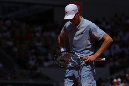 Juan Manuel Cerúndolo y el calor fulminan a Sinner en Roland Garros