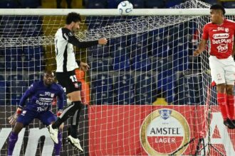 Jugadores de Santa Fe y Corinthians protagonizaron incidentes