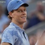 Medvedev fuera de Roland Garros, Sabalenka y Sinner cumplen