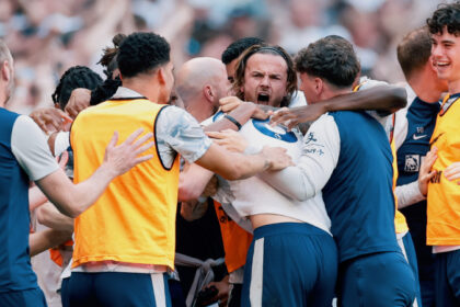 Tottenham se mantiene en la Premier League, West Ham desciende