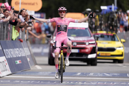 Vingegaard gana su cuarta etapa en el Giro y se afianza como maglia rosa